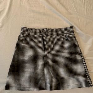 Black and white checkered mini skirt